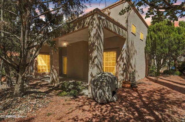 1038 LOS JARDINES Circle, El Paso, TX 79912