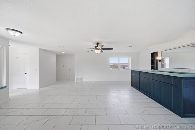 402691 W 2400 Road, Bartlesville, OK 74006