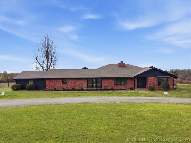 402691 W 2400 Road, Bartlesville, OK 74006