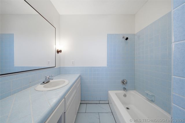 402691 W 2400 Road, Bartlesville, OK 74006