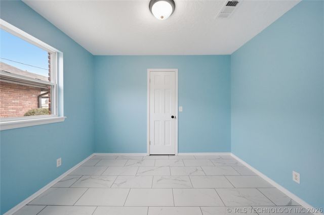 402691 W 2400 Road, Bartlesville, OK 74006