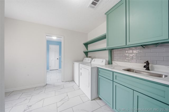 402691 W 2400 Road, Bartlesville, OK 74006