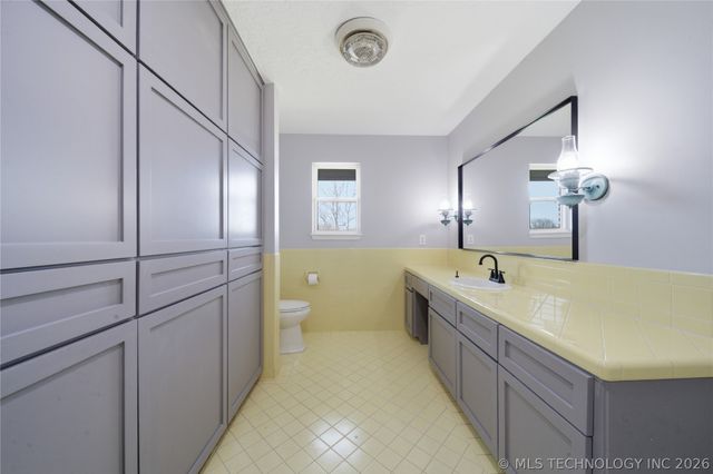 402691 W 2400 Road, Bartlesville, OK 74006