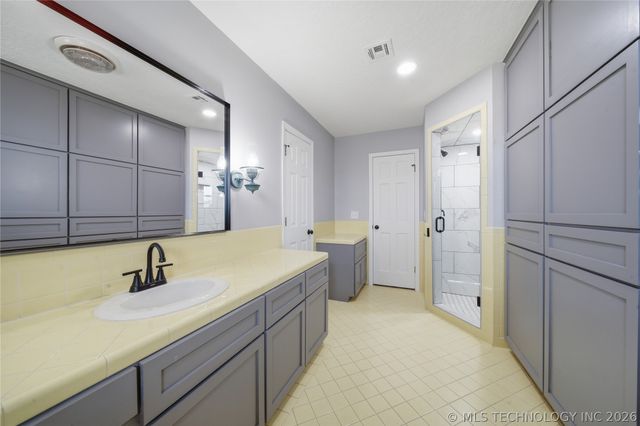 402691 W 2400 Road, Bartlesville, OK 74006