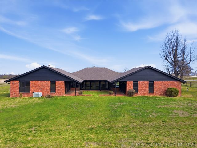 402691 W 2400 Road, Bartlesville, OK 74006