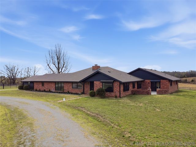 402691 W 2400 Road, Bartlesville, OK 74006