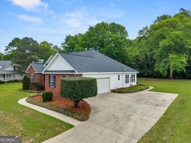 116 Cedar Creek Drive, Dublin, GA 31021