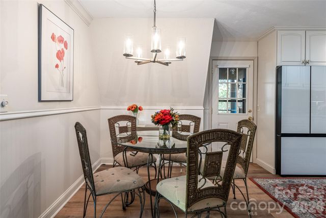 7 Cooper Cove S, Hendersonville, NC 28739