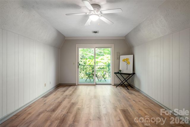7 Cooper Cove S, Hendersonville, NC 28739
