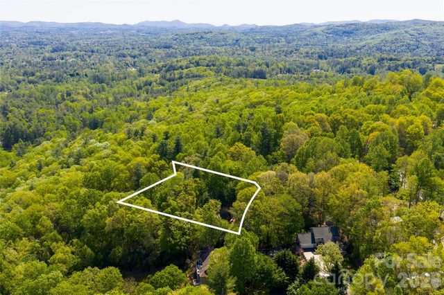 7 Cooper Cove S, Hendersonville, NC 28739