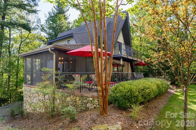 7 Cooper Cove S, Hendersonville, NC 28739
