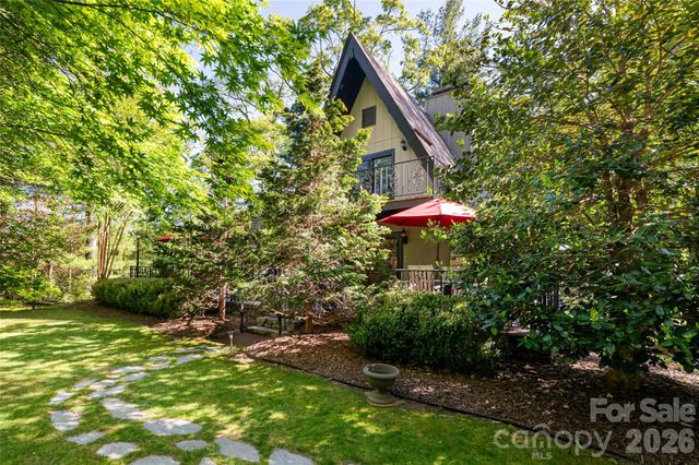 7 Cooper Cove S, Hendersonville, NC 28739