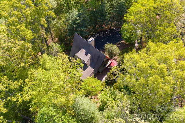 7 Cooper Cove S, Hendersonville, NC 28739