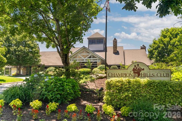 7 Cooper Cove S, Hendersonville, NC 28739