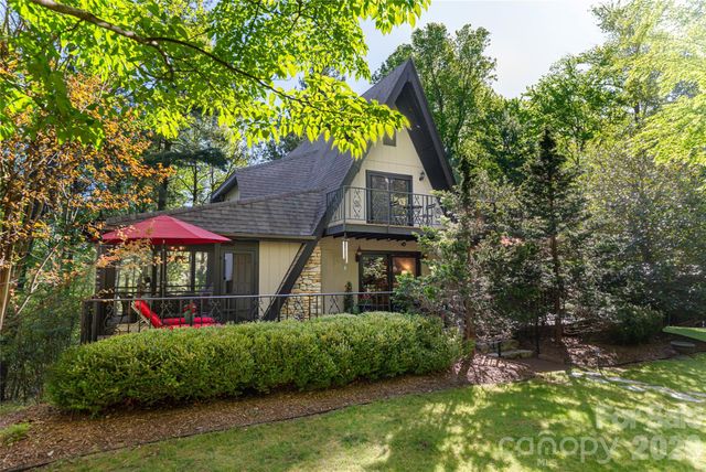 7 Cooper Cove S, Hendersonville, NC 28739