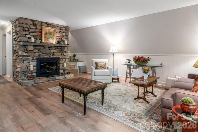 7 Cooper Cove S, Hendersonville, NC 28739