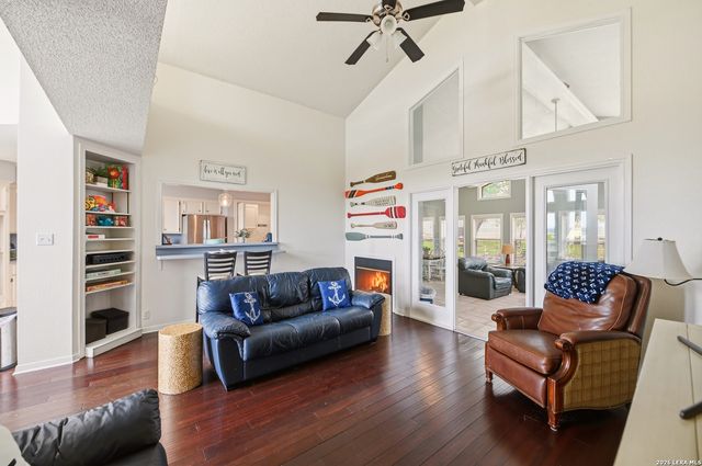 1518 LAKESIDE, Canyon Lake, TX 78133