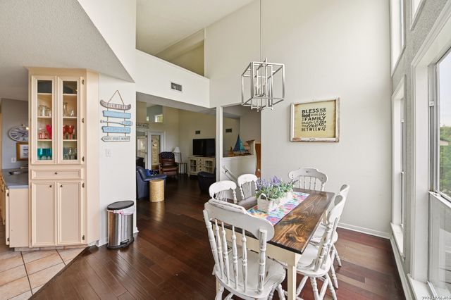 1518 LAKESIDE, Canyon Lake, TX 78133