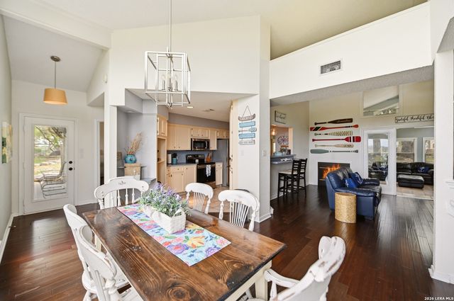 1518 LAKESIDE, Canyon Lake, TX 78133