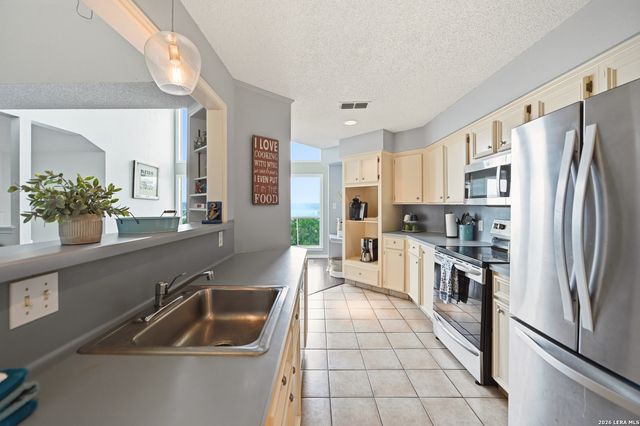 1518 LAKESIDE, Canyon Lake, TX 78133