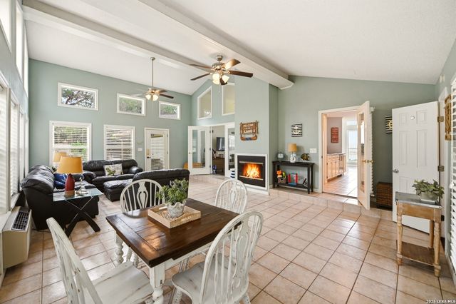 1518 LAKESIDE, Canyon Lake, TX 78133