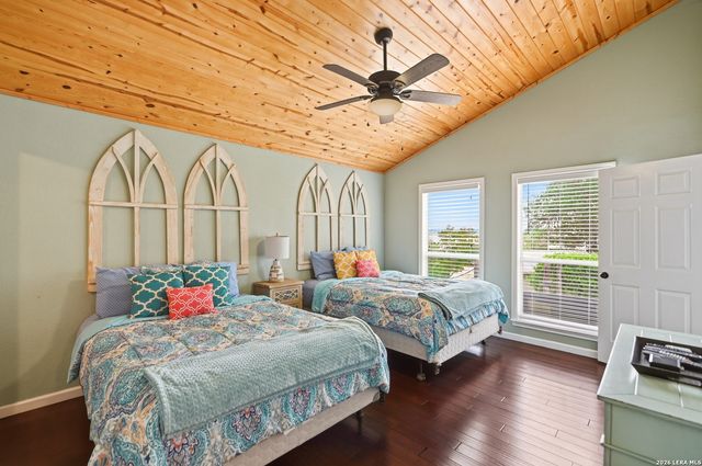 1518 LAKESIDE, Canyon Lake, TX 78133