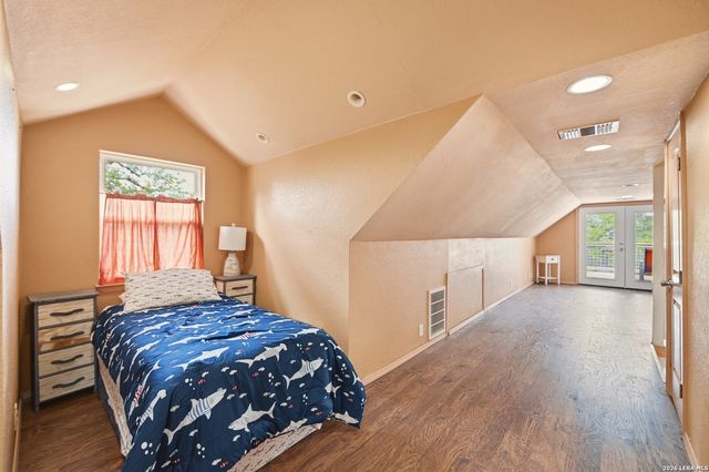 1518 LAKESIDE, Canyon Lake, TX 78133