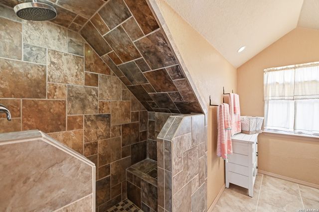 1518 LAKESIDE, Canyon Lake, TX 78133