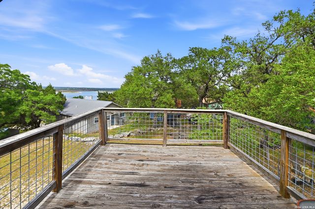 1518 LAKESIDE, Canyon Lake, TX 78133