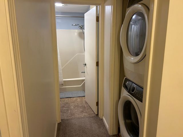 810 Lawrence St C, Lowell, MA 01852