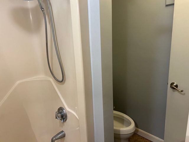 810 Lawrence St C, Lowell, MA 01852