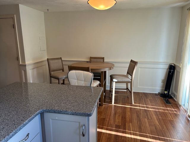 810 Lawrence St C, Lowell, MA 01852