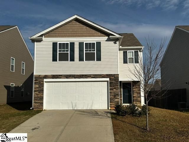 1348 Ledsham Court, Greer, SC 29388