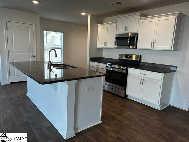 1348 Ledsham Court, Greer, SC 29388