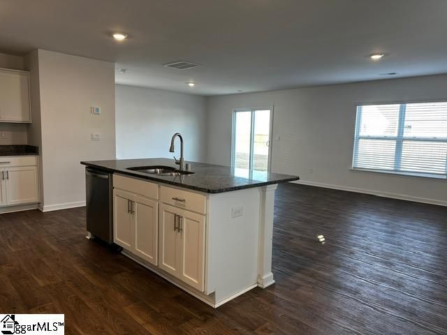 1348 Ledsham Court, Greer, SC 29388