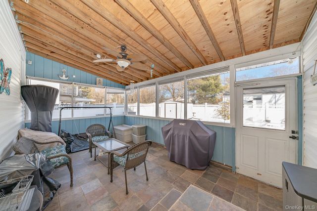 2907 Rhode Island Avenue, Medford, NY 11763