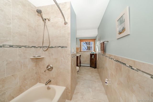 2907 Rhode Island Avenue, Medford, NY 11763