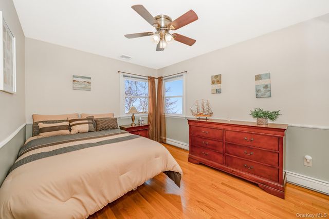 2907 Rhode Island Avenue, Medford, NY 11763