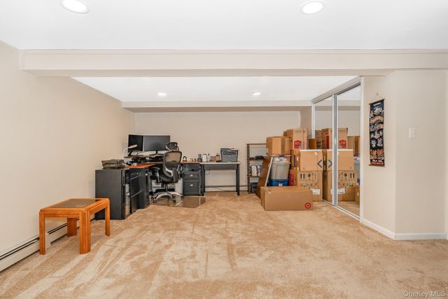 2907 Rhode Island Avenue, Medford, NY 11763