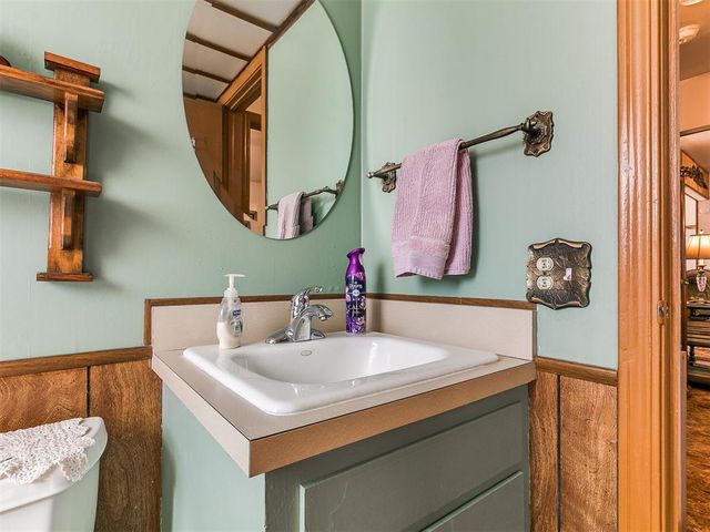 705 Mark Drive, Del City, OK 73115