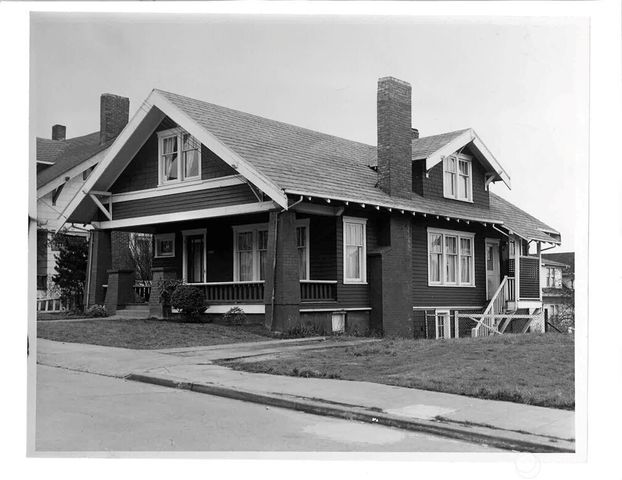 4318 1st Avenue NE, Seattle, WA 98105