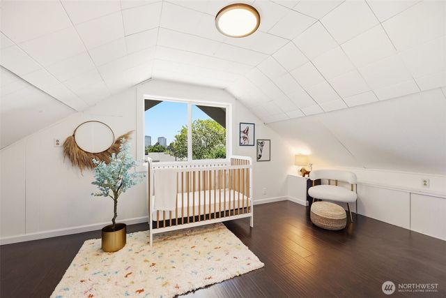 4318 1st Avenue NE, Seattle, WA 98105
