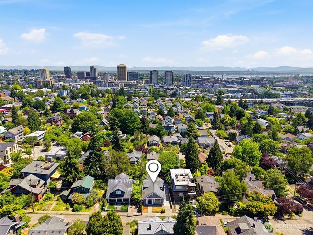 4318 1st Avenue NE, Seattle, WA 98105