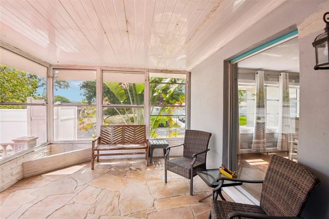 992 HILLWOOD DRIVE, Dunedin, FL 34698