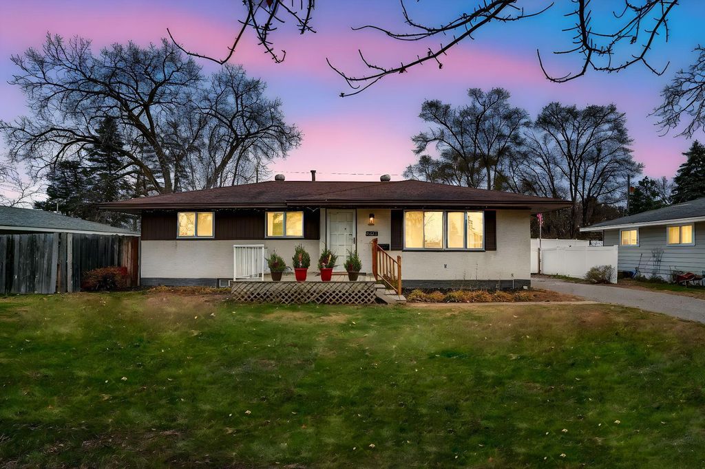 6236 Major Avenue N, Brooklyn Center, MN 55429