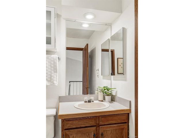 7633 W Euclid Dr, Littleton, CO 80123