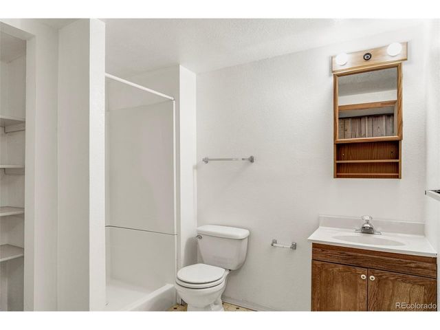 7633 W Euclid Dr, Littleton, CO 80123