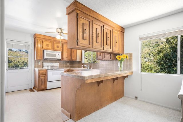 471 Country Club Drive, Carmel Valley, CA 93924