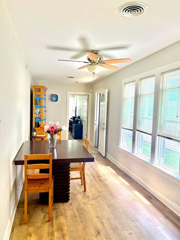 3338 N Oriole Avenue, Chicago, IL 60634