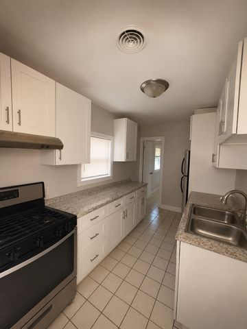 3338 N Oriole Avenue, Chicago, IL 60634
